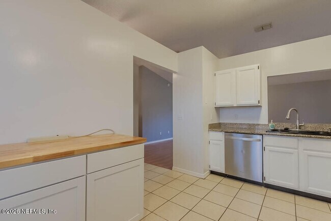Building Photo - 7760 Allspice Cir W