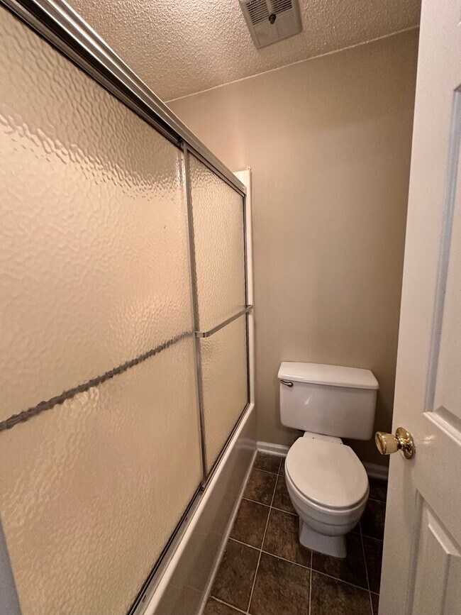 Building Photo - Exclusively Offered By Muse Realty Rentals...