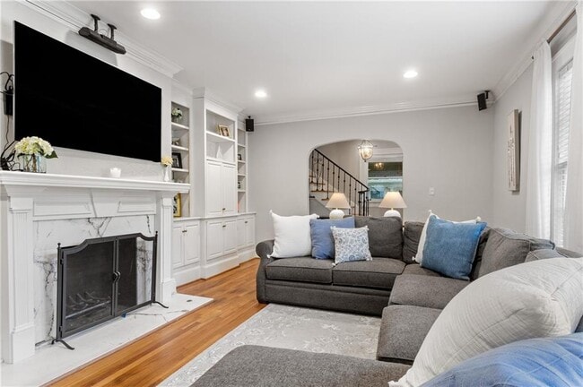 Building Photo - 685 E Morningside Dr NE