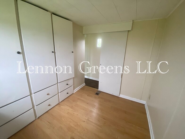 Building Photo - 1164 S Overland Dr