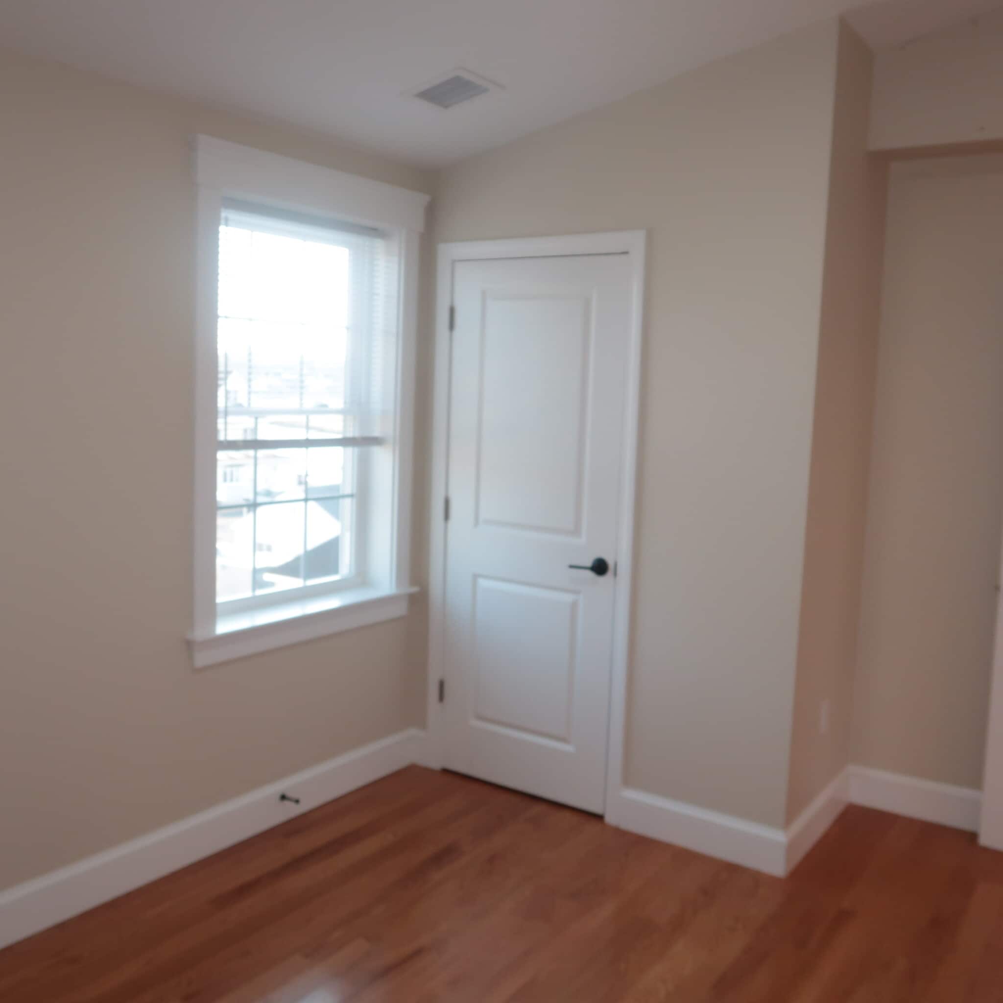 Building Photo - 32 Newhall St