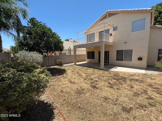 Building Photo - 1321 N Palmsprings Dr