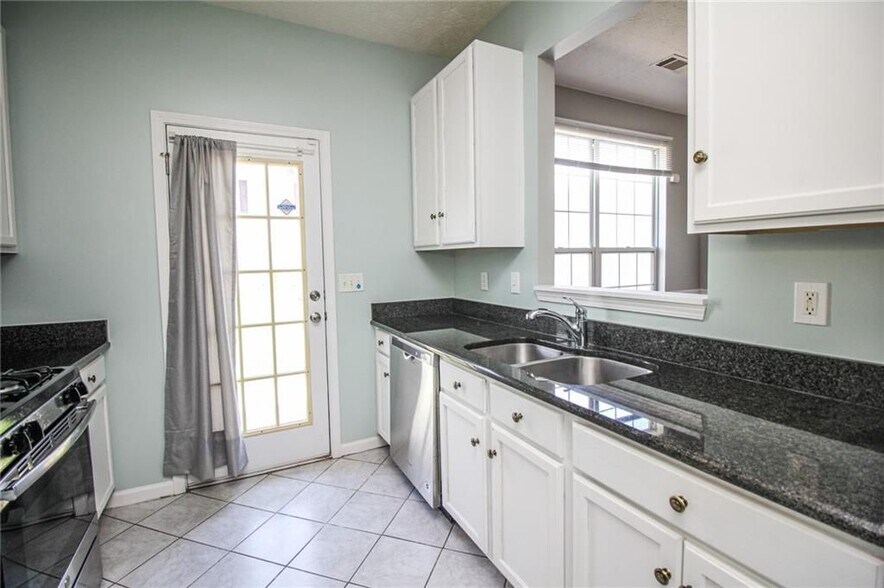 Building Photo - 6476 Portside Way