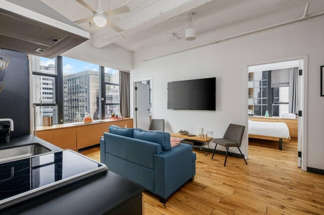 Building Photo - 120 Wall St