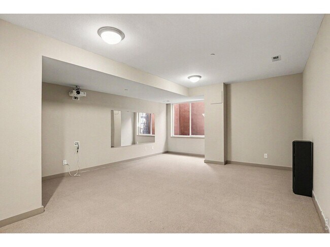 Building Photo - 3678 Pinedale St
