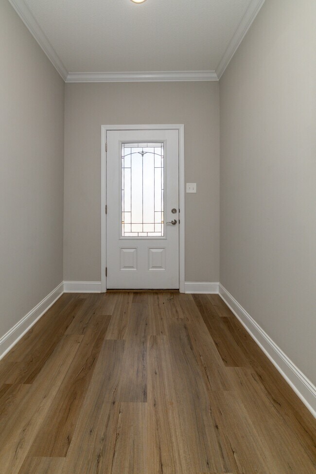 Building Photo - 7703 Honey Oaks Rd