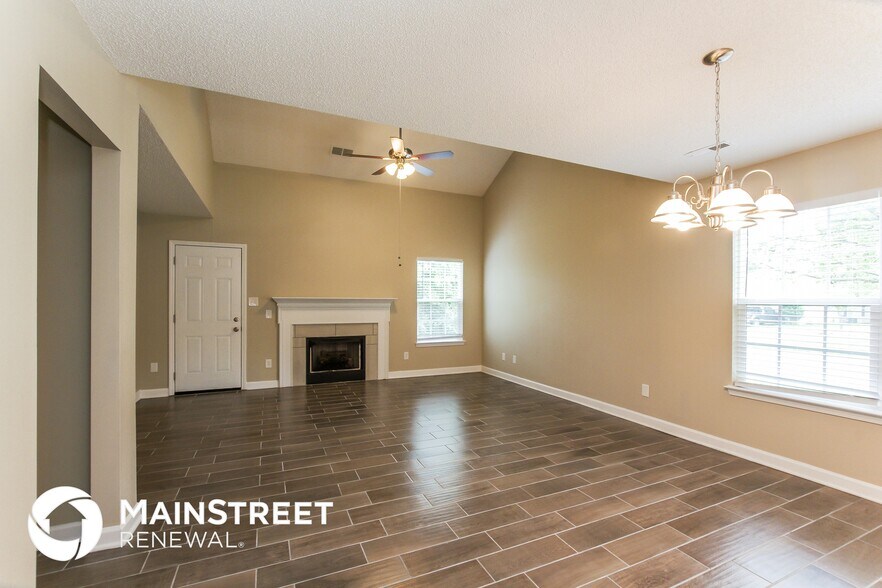 Building Photo - 4700 Capstone Dr