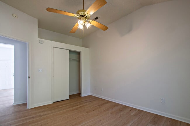 Building Photo - 1412 E 21st Terrace