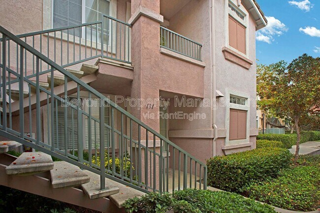 Building Photo - 10722 Sabre Hill Dr