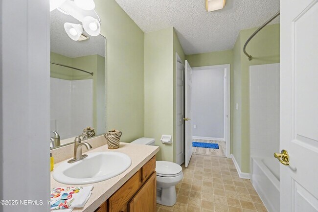 Building Photo - 1290 Ardmore St