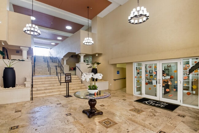 Building Photo - 520 SE 5 Ave