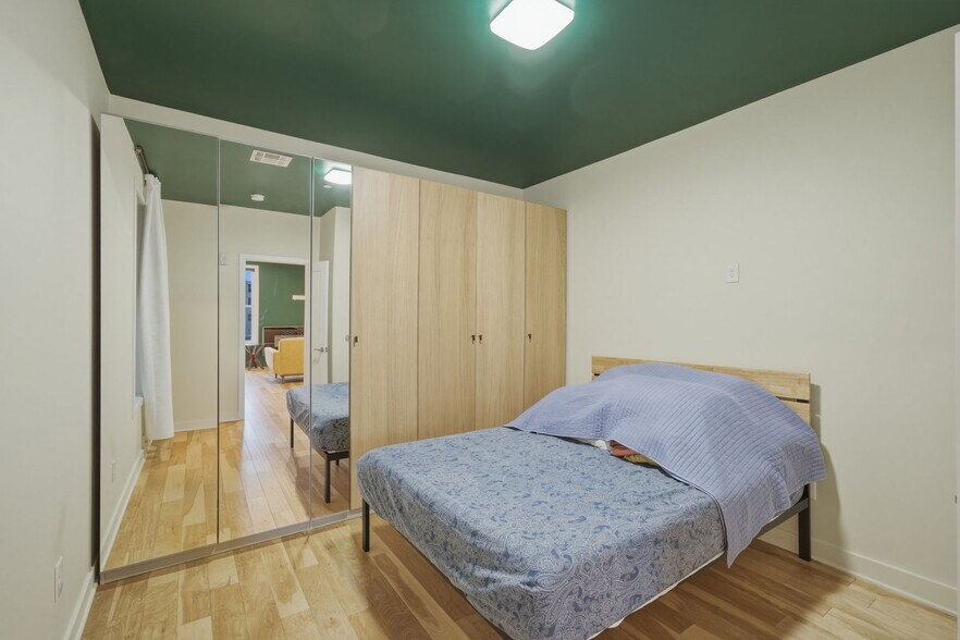 Building Photo - 186 Paris St