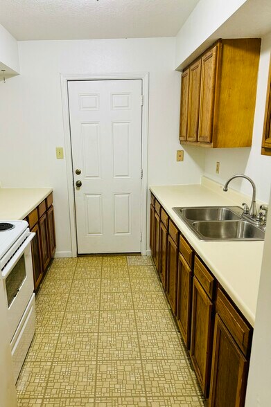 Building Photo - 519 Atlanta Ave