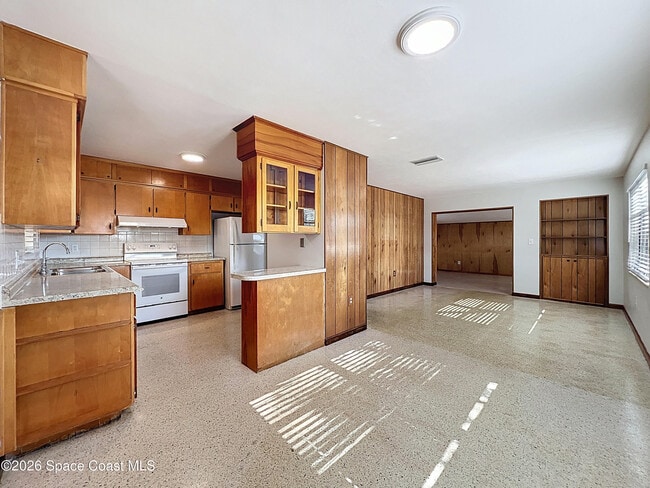 Building Photo - 260 Sabal Ave