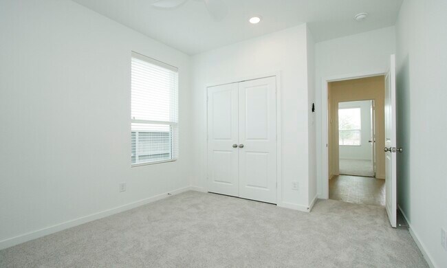 Building Photo - 27222 Grass Cliff Ln