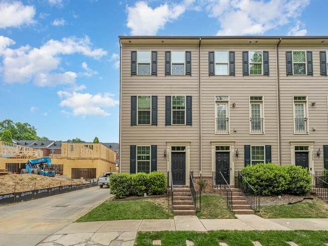 Building Photo - 13844 Winmau Ln