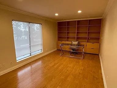 Building Photo - 5354 Lindley Ave