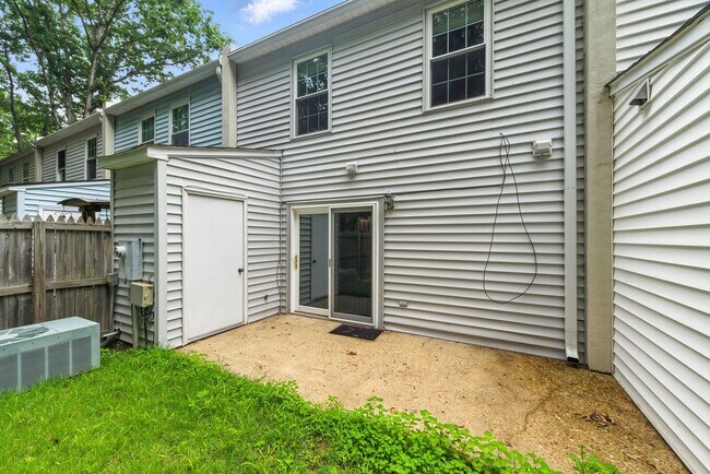 Building Photo - 39 Oneonta Dr