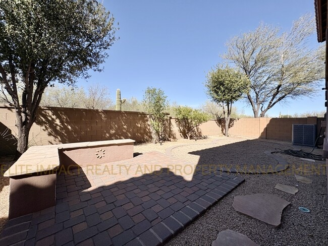 Building Photo - 14160 South Avenida Zumba