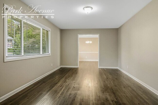 Building Photo - 1404 Falls Church Rd