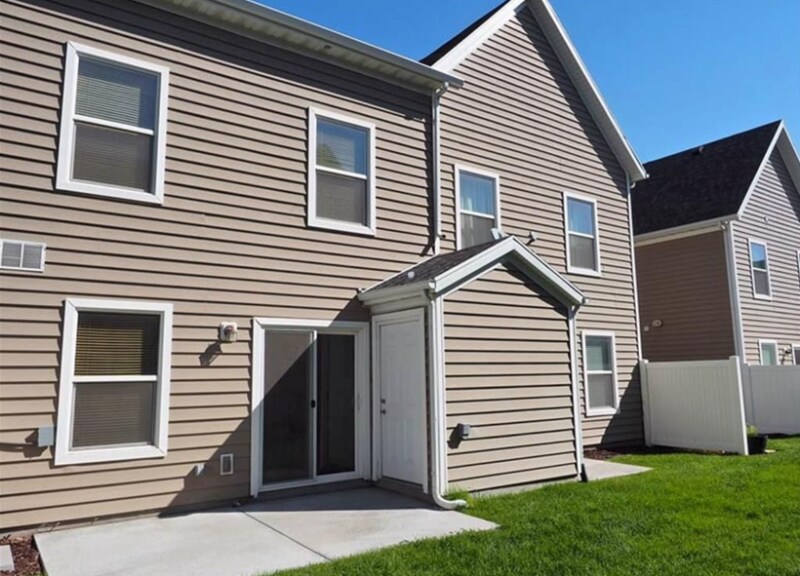 Building Photo - 3414 S Carrick Dr