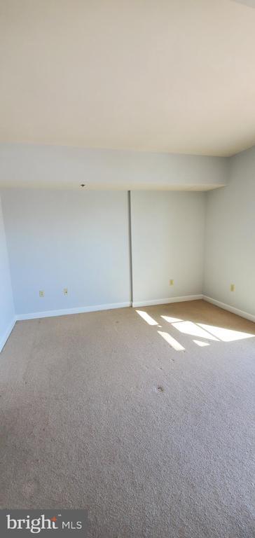 Building Photo - 5750 Bou Ave