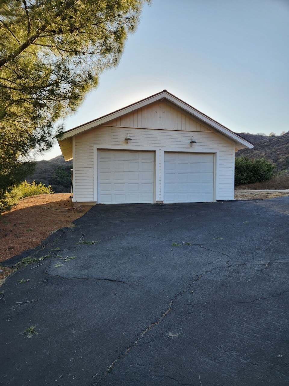 Building Photo - 3838 Paseo Primario