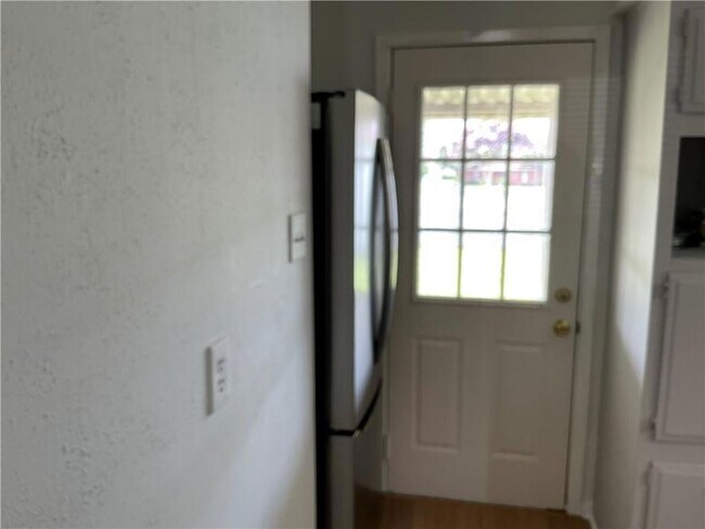 Building Photo - 5008 Academy Dr