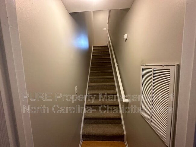 Building Photo - 3911 Picasso Court