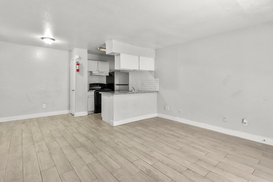 Stainless Steel Appliances - Buena Villa Apartments