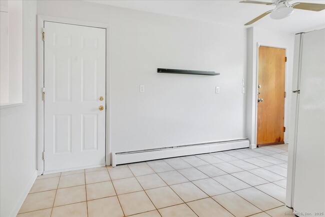 Building Photo - 63 Maynard St