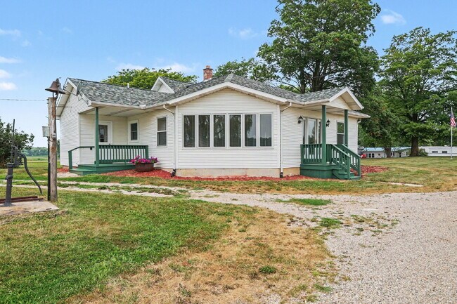 Building Photo - Secluded Farmhouse on over 1.5 acres.  $1990/ Month.  3 beds/ 2 baths