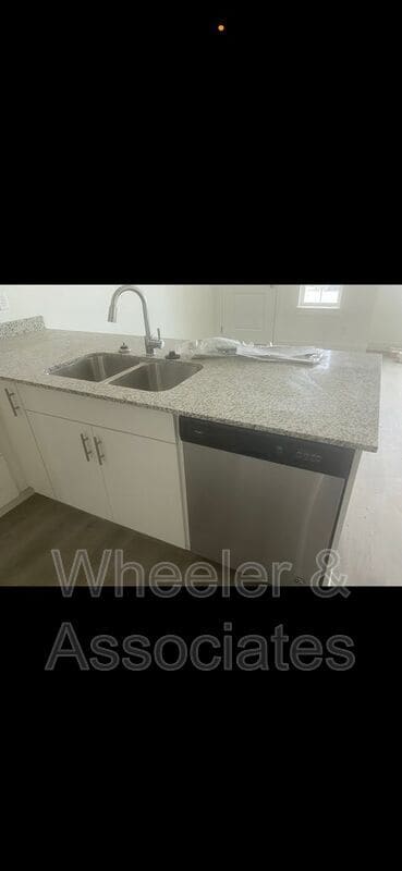 Building Photo - 925 W 1000 N