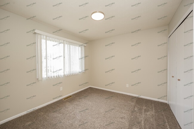 Building Photo - 3678 Lake Ave