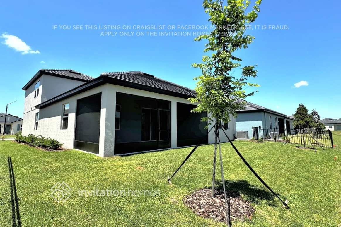 Building Photo - 1722 142nd Ter E