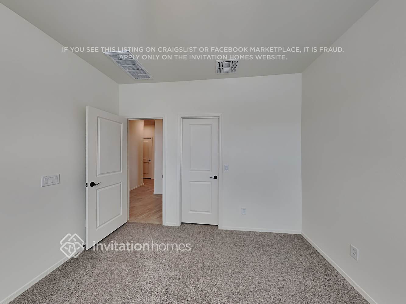 Building Photo - 11406 W Edgemont Ave