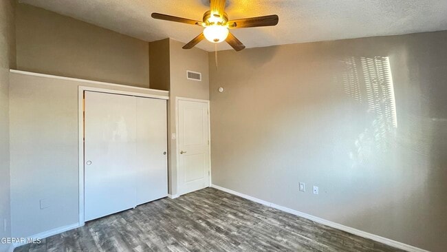 Building Photo - 11040 Sunshine Ct