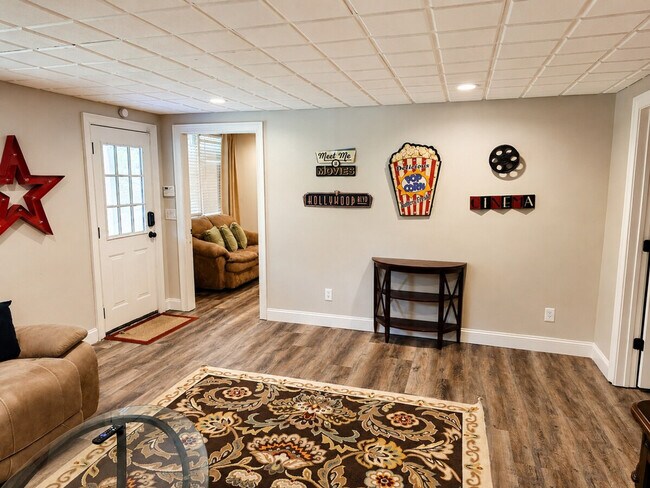 Building Photo - 10 Bridlewood Ct