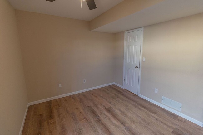 Building Photo - 1405-1407 Bodie Dr.