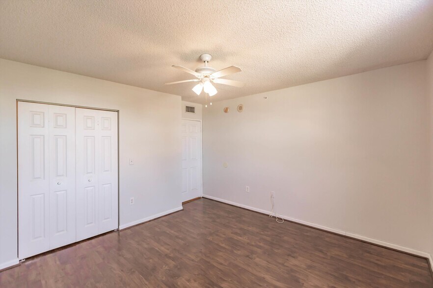 Building Photo - 651 Okeechobee Blvd