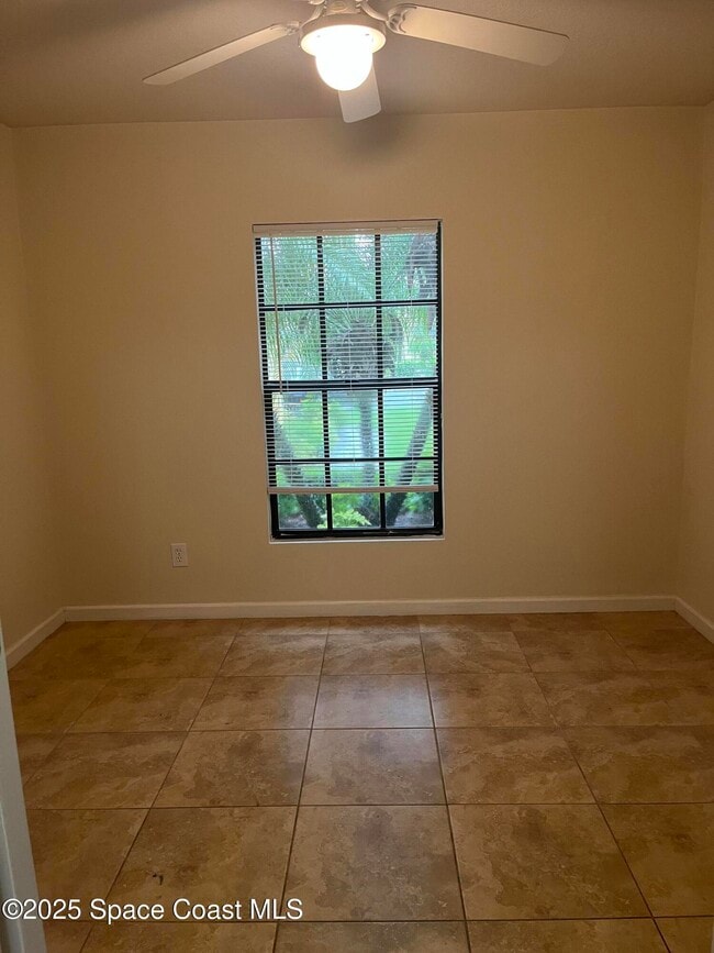 Building Photo - 1125 Luminary Cir