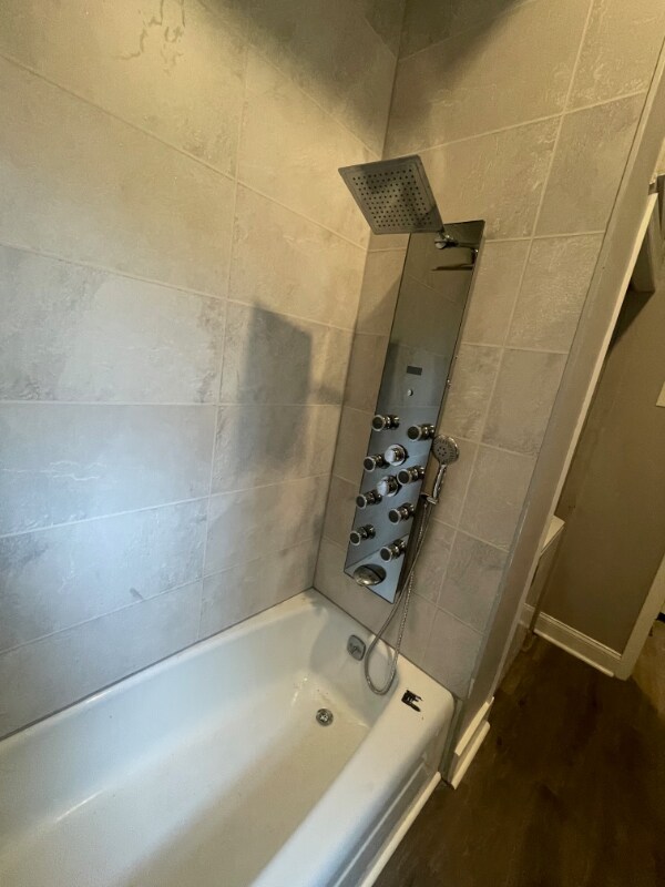 Building Photo - 642 E Indiana Ave