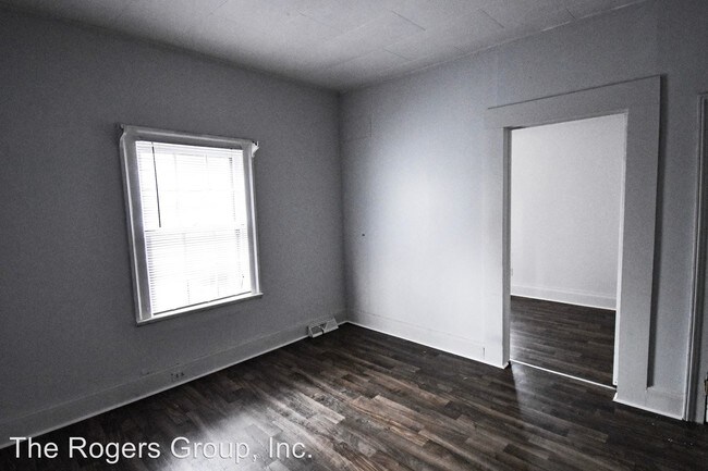 Building Photo - 3 br, 1 bath House - 729 Baker St