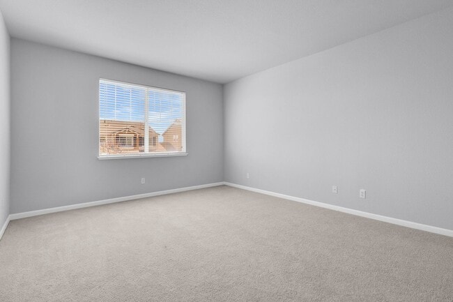 Building Photo - EXTRA LARGE HOME AND LOT... NESTLED IN THE ANTIOCH HILLS... 5 BEDS/3 BATHS/LARGE LIVING ROOM AND ...