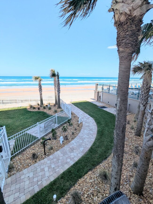 Building Photo - Ocean Front Fully Furnished
