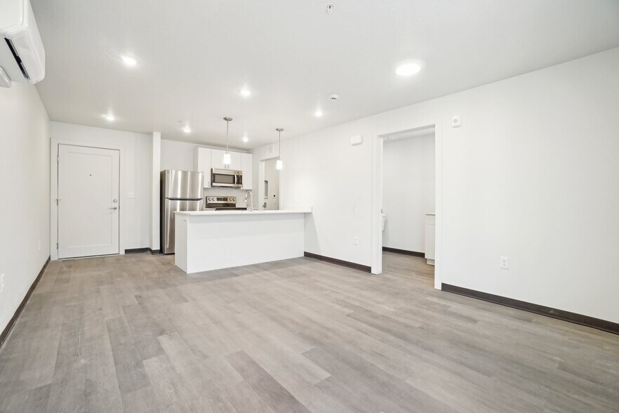 Building Photo - 1326 S 500 E