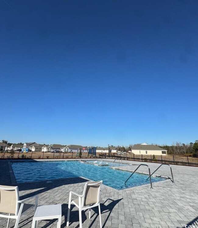 Building Photo - 390 Acosta Cir