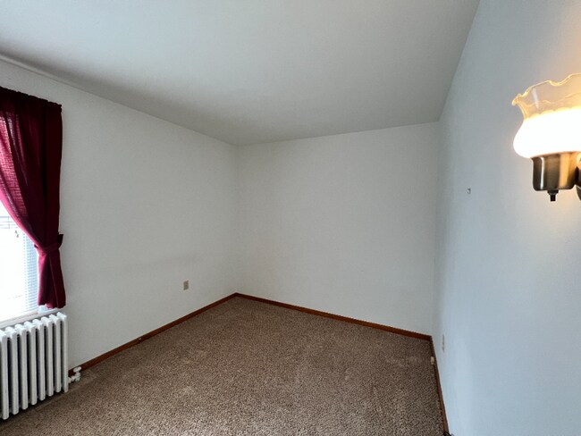 Building Photo - 448 Biddle St