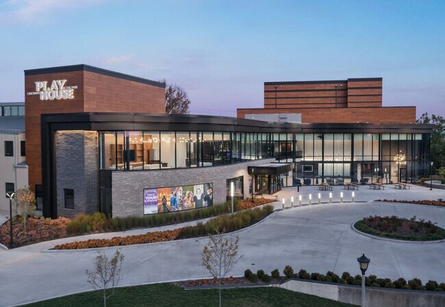 Building Photo - 962 Pavilion St