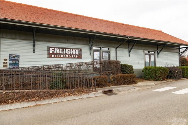 Building Photo - 9040 Main St